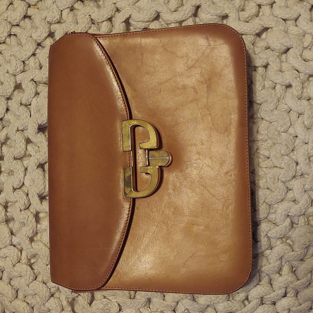 Cool GUCCI clutch, mid 70's vintage, in FVC! For parts or repair 🧵🪡